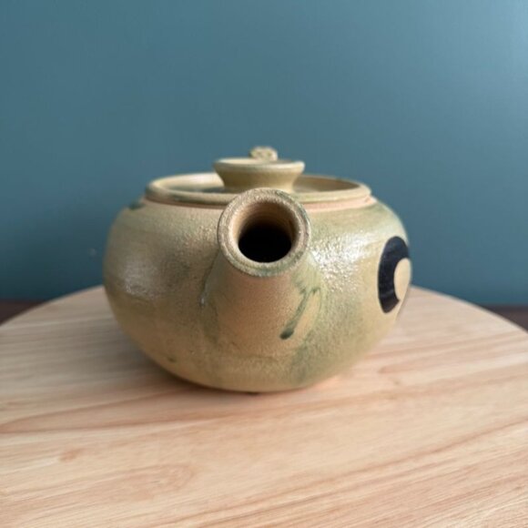 Vintage Studio Art Teapot Signed Tori Henry 94 Textured Handle Abstract Pottery - Picture 5 of 10